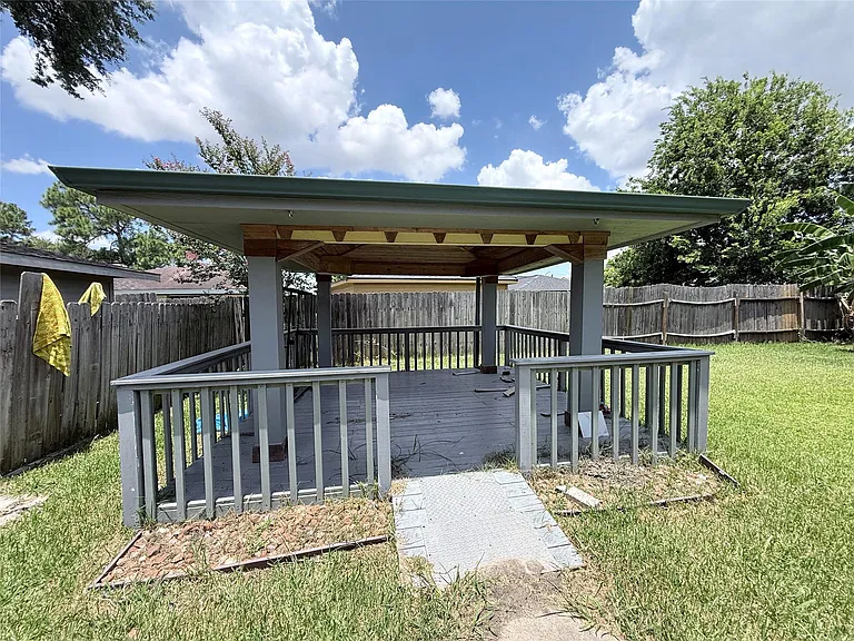 12214 Corona Ln — Photo 8