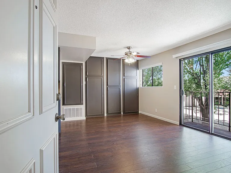 Private balcony entrance