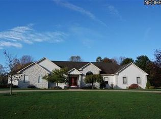 6460 Wooded View Dr, Hudson, OH 44236