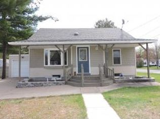 206 Emerald St, Weyauwega, WI 54983