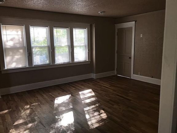 4th image of 1916 W Vienna Ave #1916