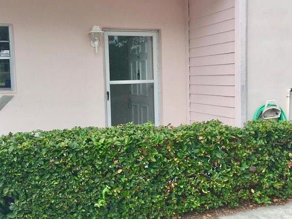 3rd image of 18081 SE Country Club Dr APT 11-105