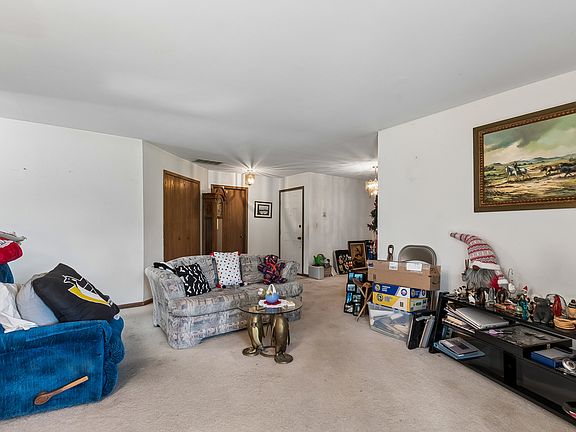 3rd image of 83 Midhurst Ct Unit 102A