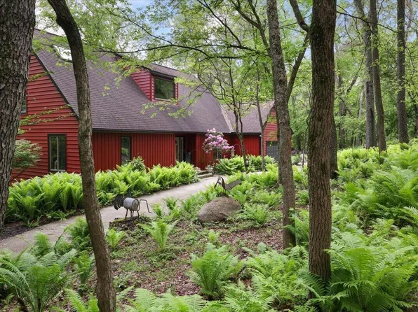 261 Fern Hill Dr, Granville, OH 43023