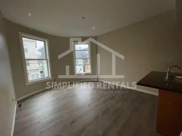 62 Green St, Somersworth, NH