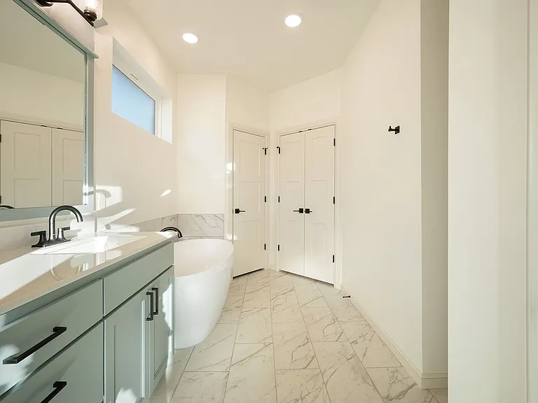 5017 Misty Wood Ln — Photo 38