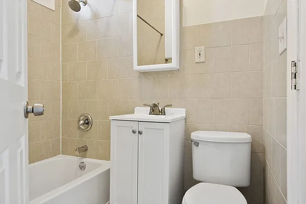 Rented by Nooklyn NYC LLC | media 3