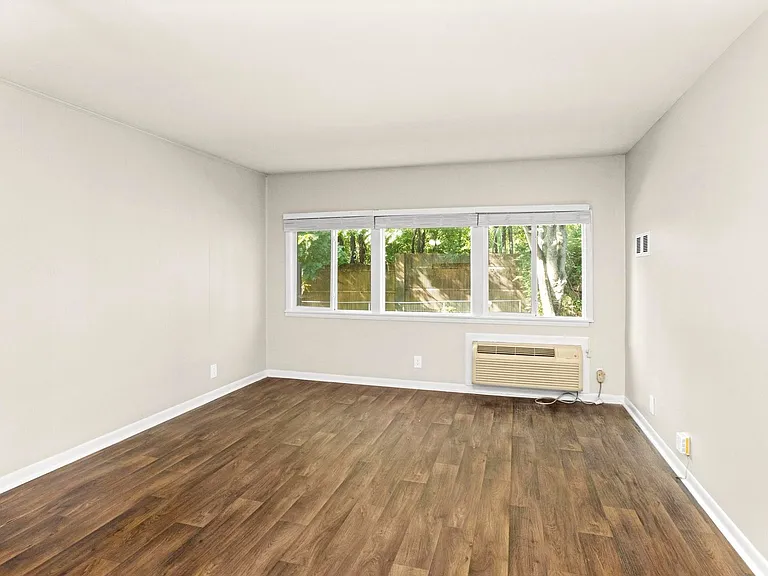 Belmont Place — Photo 3