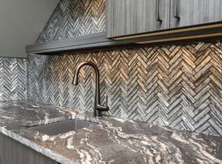 3949 Rock Ridge Pkwy, Anacortes, WA 98221