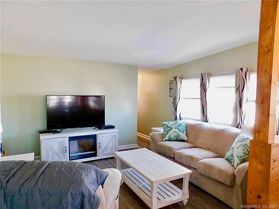 4th image of 43 Rivermead Blvd