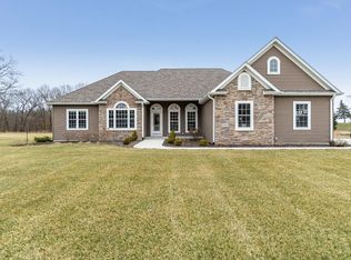 10085 Rolling Hills Dr, Demotte, IN 46310