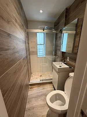 Bathroom, photo 1