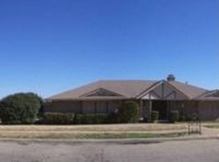 3202 Oak Hill Dr, Garland, TX 75043