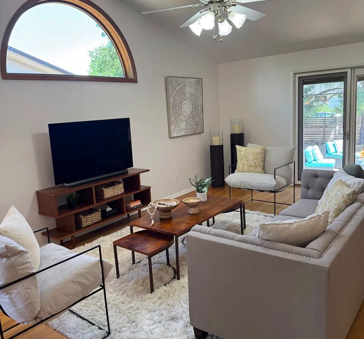 3 bed, 2.5 bath, 1484 sqft, $3,200 — Photo 3