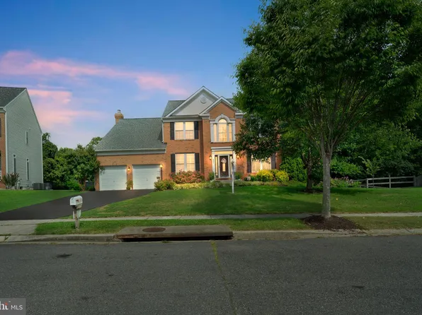 8231 Hortonia Point Dr, Millersville, MD 21108