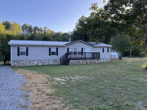 143 Cable Dr, Tunnel Hill, GA 30755