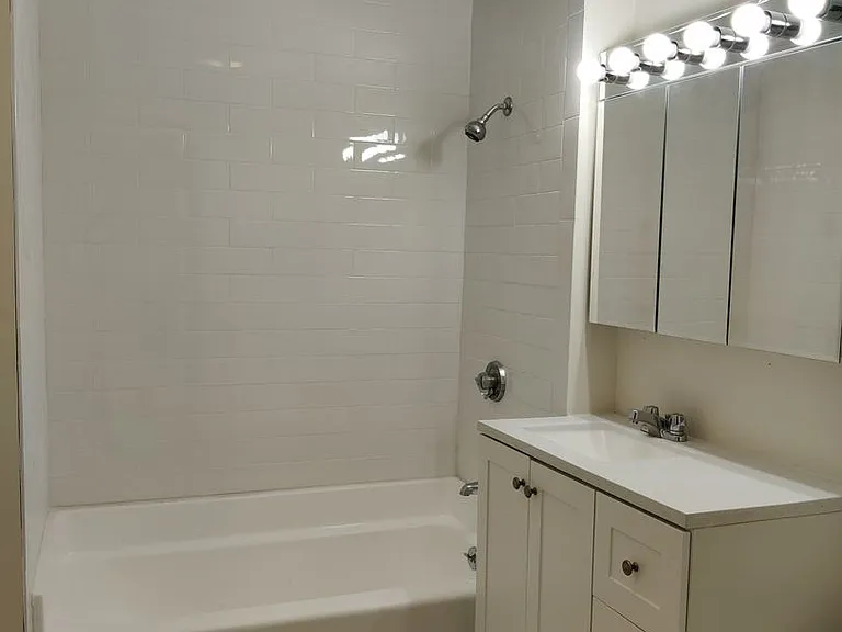 10 Barrows St #2 — Photo 19