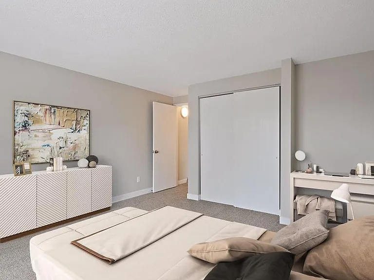 924 21st Ave S #6 — Photo 5