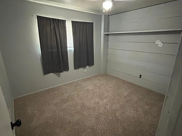 3531 W Diana Ave — Photo 2