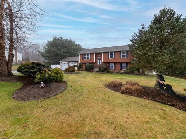 18 Burlingame Dr, Charlestown, RI 02813