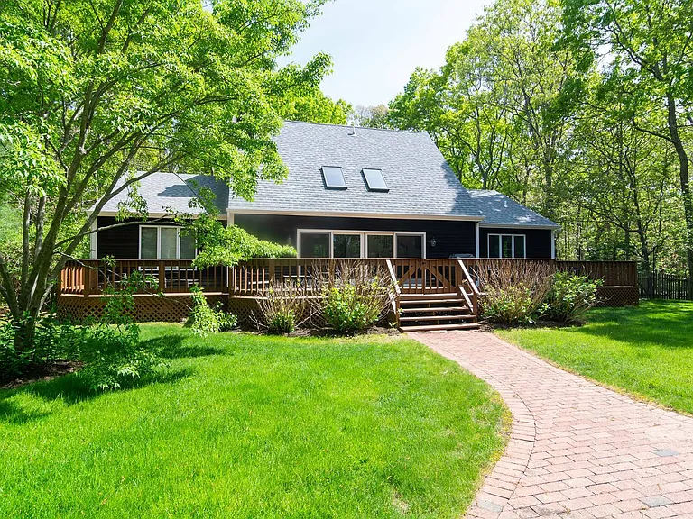 27 E Woods Path — Photo 3