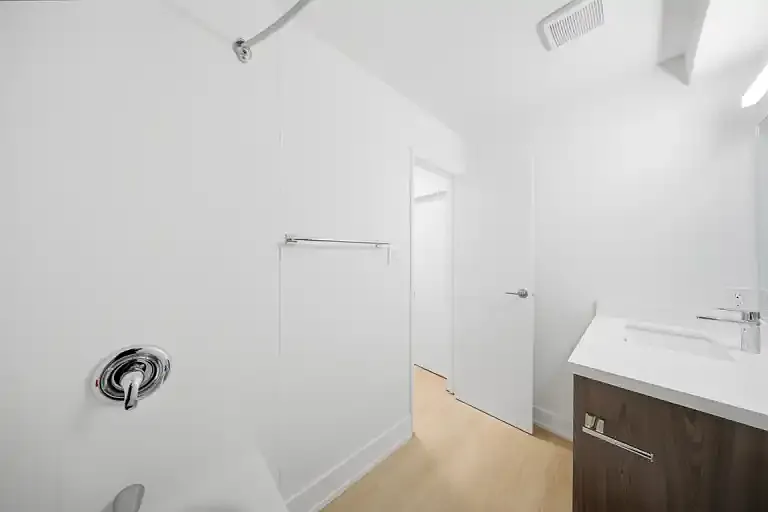 25 Downes Ave #1A — Photo 7