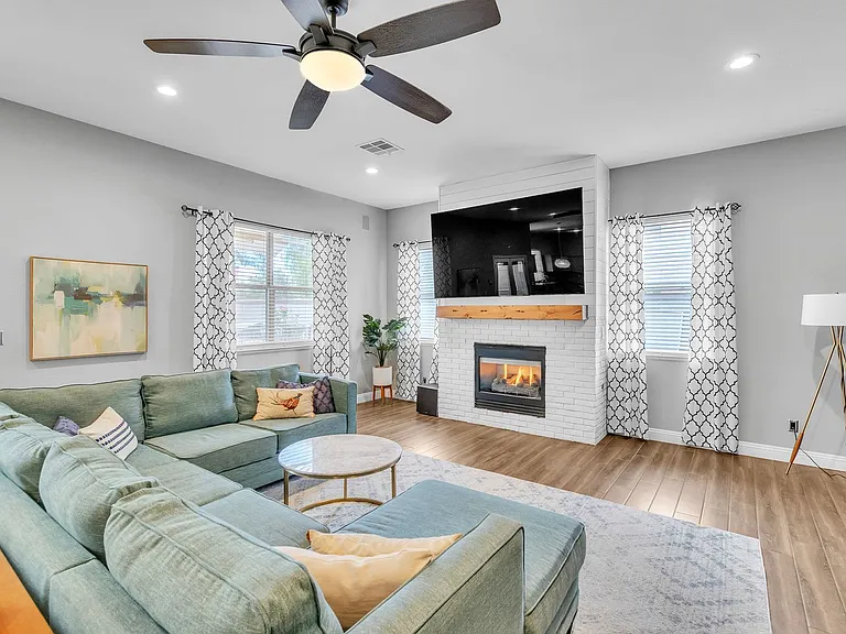 296 Doe Run Cir — Photo 150