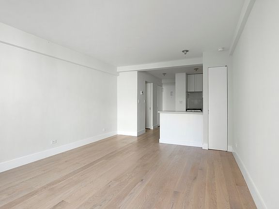 4th image of 340 E 51st St APT 6D