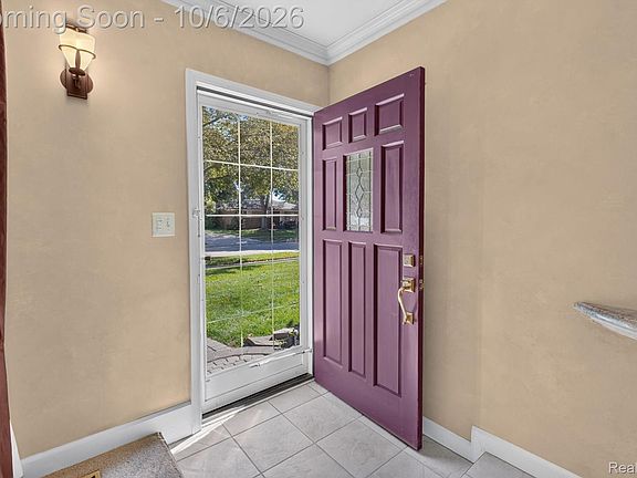 4th image of 29719 Flanders Ave