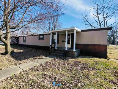 832 Dewey St, Eldorado, IL, 62930