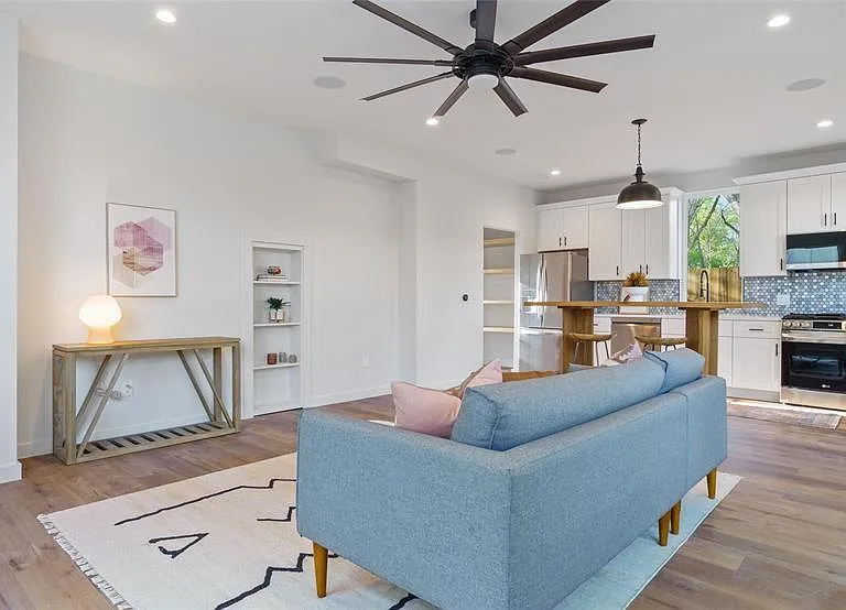 5506 Peppertree Pkwy #2 — Photo 3