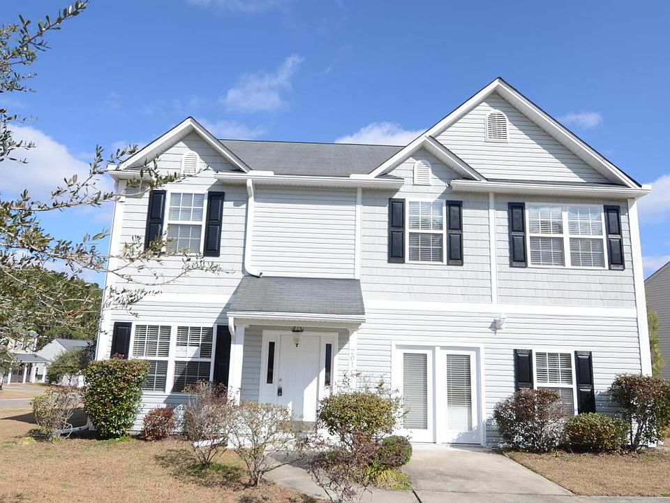 1st image of 201 Balsam Cir