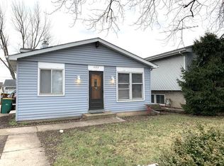 223 S Rosedale Ct, Round Lake, IL 60073