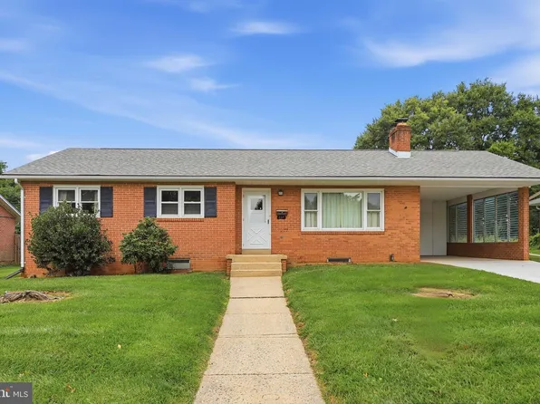 227 Wyngate Dr, Frederick, MD 21701