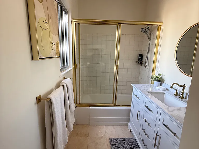 8748 Ashcroft Ave — Photo 18