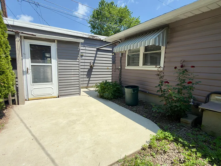 246 Poplar St — Photo 5