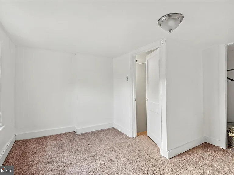 1225 N Howard St — Photo 14