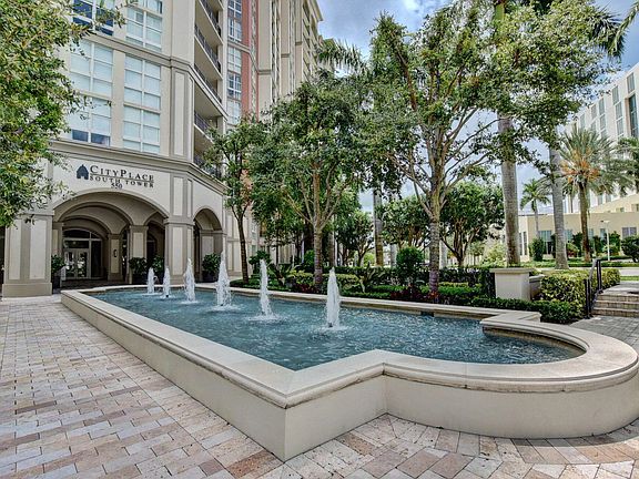 3rd image of 550 Okeechobee Boulevard #608