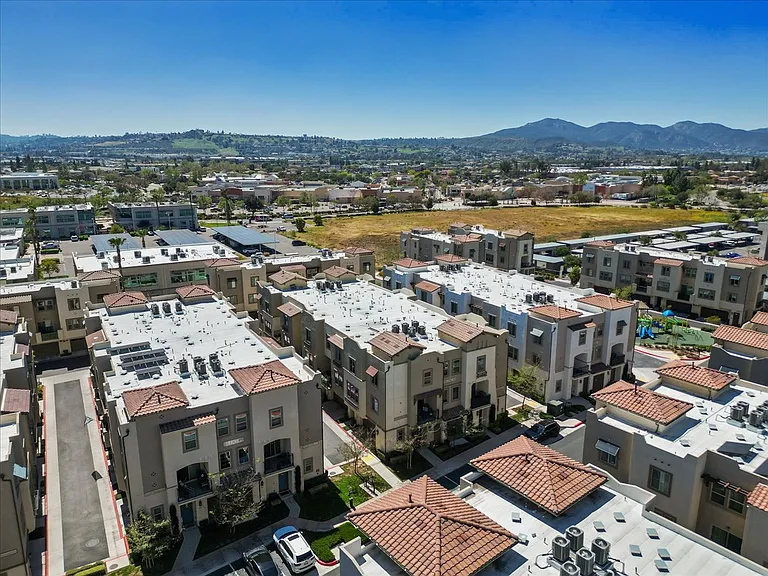 328 Paddle Ct — Photo 48