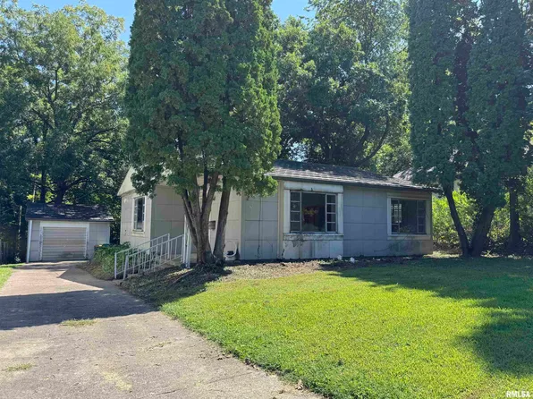 217 Chandler Blvd, Macomb, IL 61455