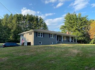 1450 Pippin Orchard Rd, Cranston, RI 02921