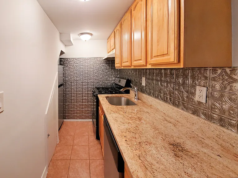 116 E 31st St #2F — Photo 5