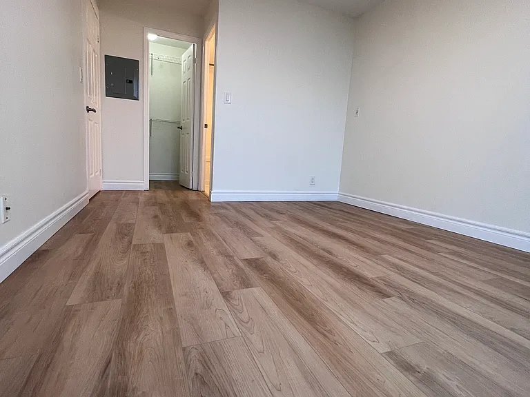 68 Grangeway Ave — Photo 15