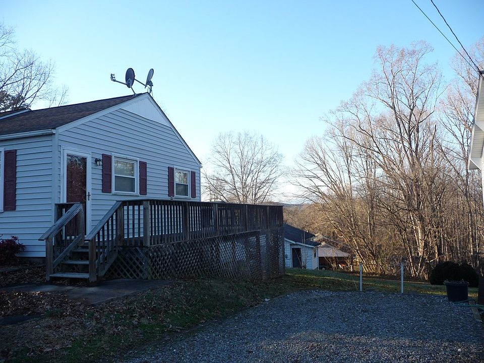 2nd image of 131 Greyson St