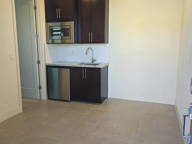 Kitchen/Living room
New cooktop will be ordered