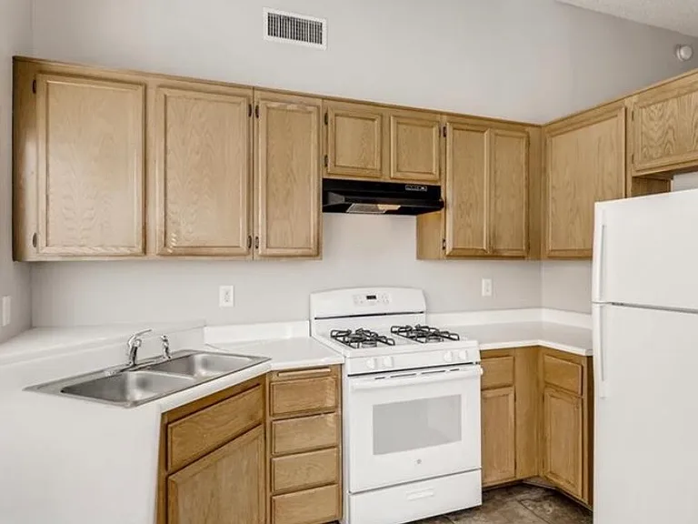 2120 Havelina St — Photo 3