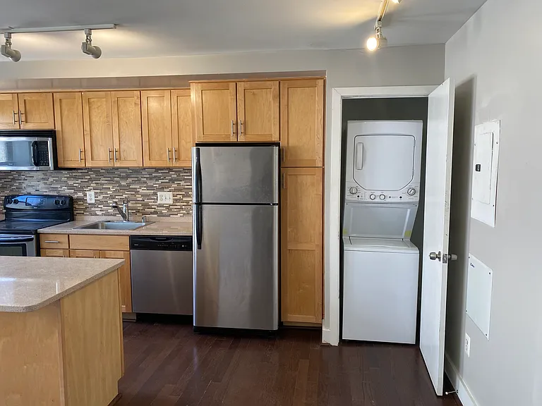 212 Oakwood St SE #108 — Photo 7