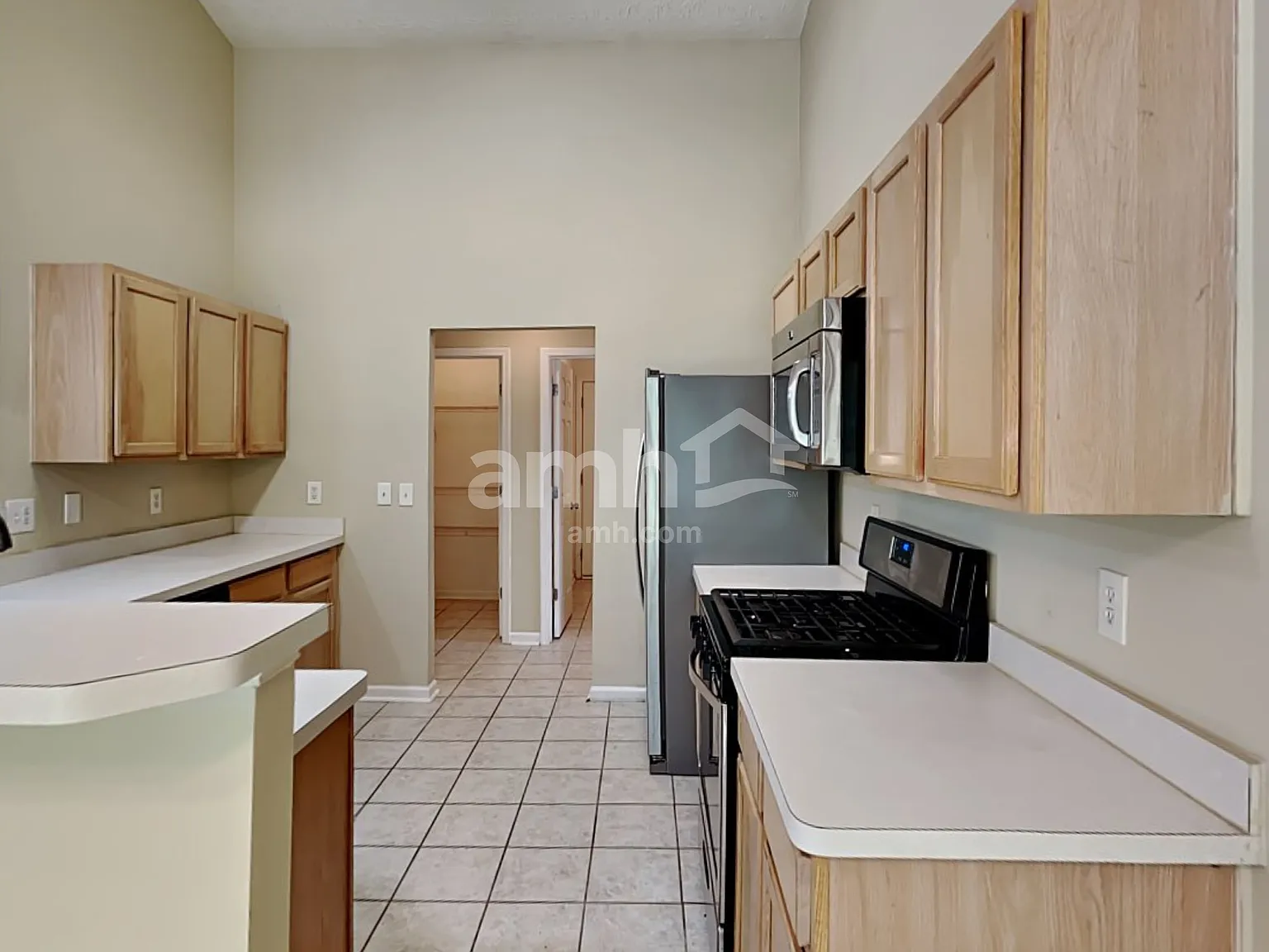 3 bed, 2.0 bath, 1908 sqft, $2,295 — Photo 4