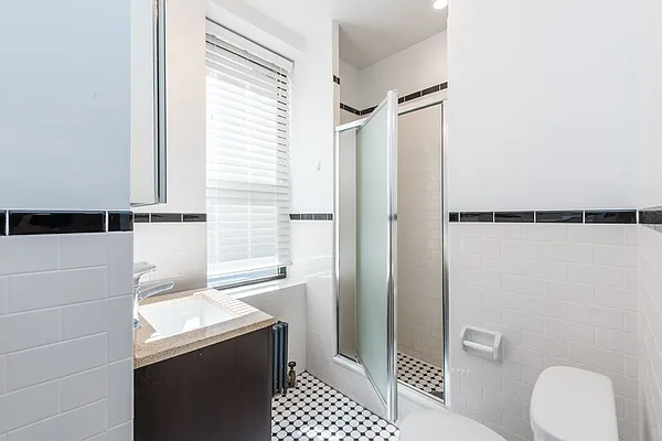 Rented by Nooklyn NYC LLC | media 20