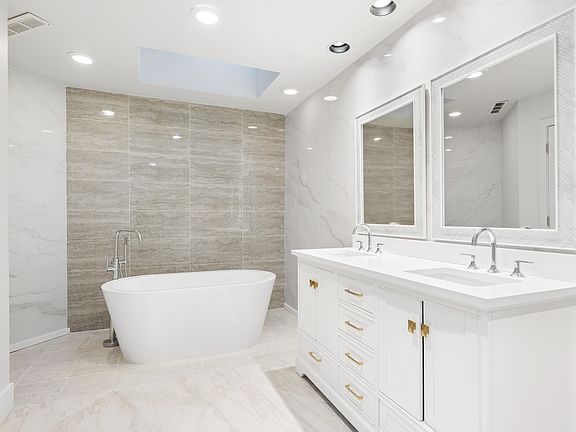 3rd image of 1436 Crystal Lake Rd #4B